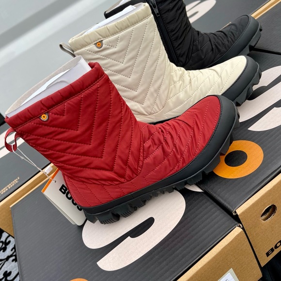 NEW BOGS Women Boots - Picture 6 of 9